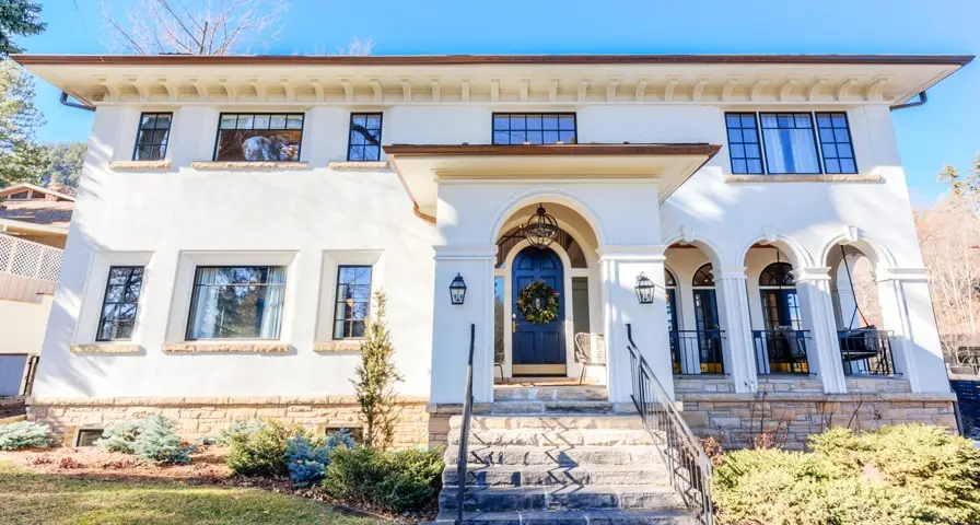 Front Exterior View of Flagstaff Residential